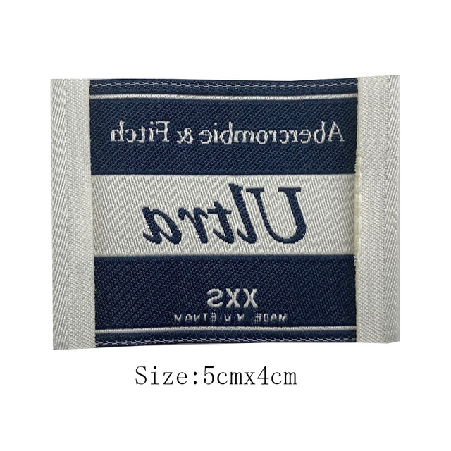 Aangepast geweven label