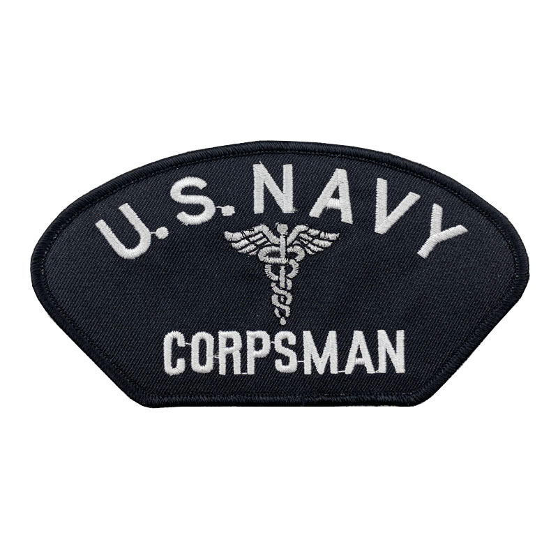 Filcowa naszywka z logo marki na odzież